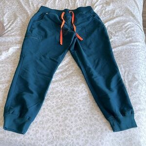 FIGS Zamora jogger scrub pants| medium petite| deep reef